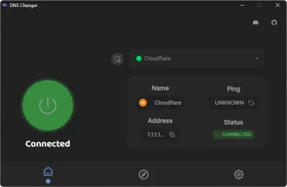 Captura de tela demonstrativa do DNS Changer em sua tela inicial. Ela mostra que o programa está ativo no sistema com o servidor do cloudflare.